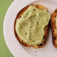 Гуакамоле с грушей