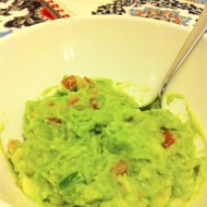 Гуакамоле с семенами кориандра