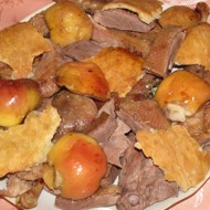 Гусь в тесте, фаршированный яблоками