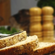 Хлеб с курагой и овсяными хлопьями