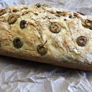 Хлеб с оливками и розмарином