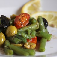 Холодный салат со стручковой фасолью