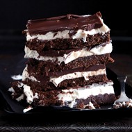 Холодный слоеный десерт