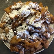 Хворост с сахарной пудрой