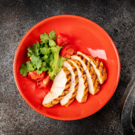 Индейка, маринованная в йогурте с гуакамоле