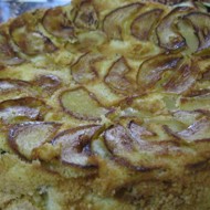 Яблочная шарлотка с кукурузной мукой