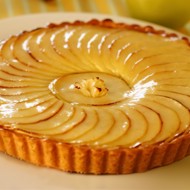 Яблочный пирог с абрикосовым джемом
