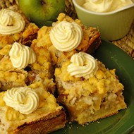 Яблочный пирог с грецкими орехами по-провански