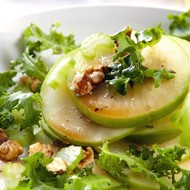 Яблочный салат с фетой и мятой