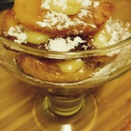 Яблоки, жаренные по-французски