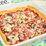 Ягодный пирог с клубникой