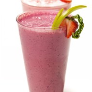 Ягодно-банановый смузи с лимонным йогуртом