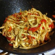 Яичная китайская лапша вок со свининой