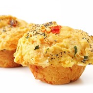 Яйца в булочках