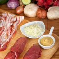 Эскалоп из индейки фаршированный шпинатом и моцареллой