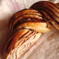 Эстонская сдобная булка с корицей