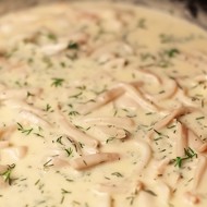 Кальмары, тушеные в сметане