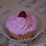 Капкейки с творожным кремом и шоколадной начинкой