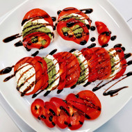 Капрезе с перцем рамиро