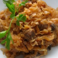 Капуста, обжаренная с грибами