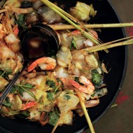 Капуста с креветками и лимонной травой