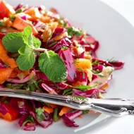 Капустный салат с орехами