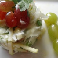 Капустный салат с виноградом