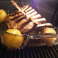 Каре ягренка с картофелем