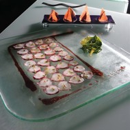 Карпаччо из осьминога в винном соусе, с салатом из рукколы