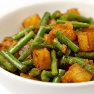 Карри с картофелем и стручковой фасолью