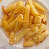 Картофель фри на сковороде