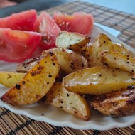 Картофель по-деревенски с кунжутом