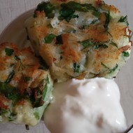 Картофельные биточки с сыром и зеленью