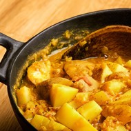 Картофельный карри с нутом