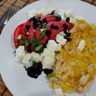 Картофельно-куриная запеканка на сковороде