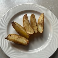 Картофельные дольки в духовке