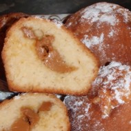 Кексы с вареной сгущенкой