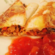 Кесадилья с курицей и грибами