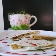 Кесадилья с грушей и сыром