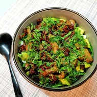 Кето-салат с телячьей печенью