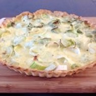 Киш с луком-пореем и карри