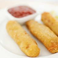 Китайские весенние роллы с креветками и бобовыми проростками