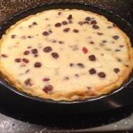 Клафутти с грушами и сушеной вишней