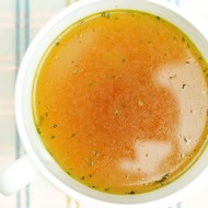 Классический светлый куриный бульон