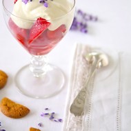 Клубничный десерт «Романофф»