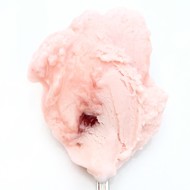 Клубничное мороженое с клубничной прослойкой