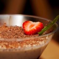 Клубничное тирамису с кофейными бисквитами