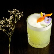 Коктейль с зеленым горошком Village Smash