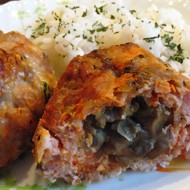 Котлеты из индейки с грибной начинкой