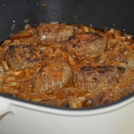 Котлеты в луковом соусе